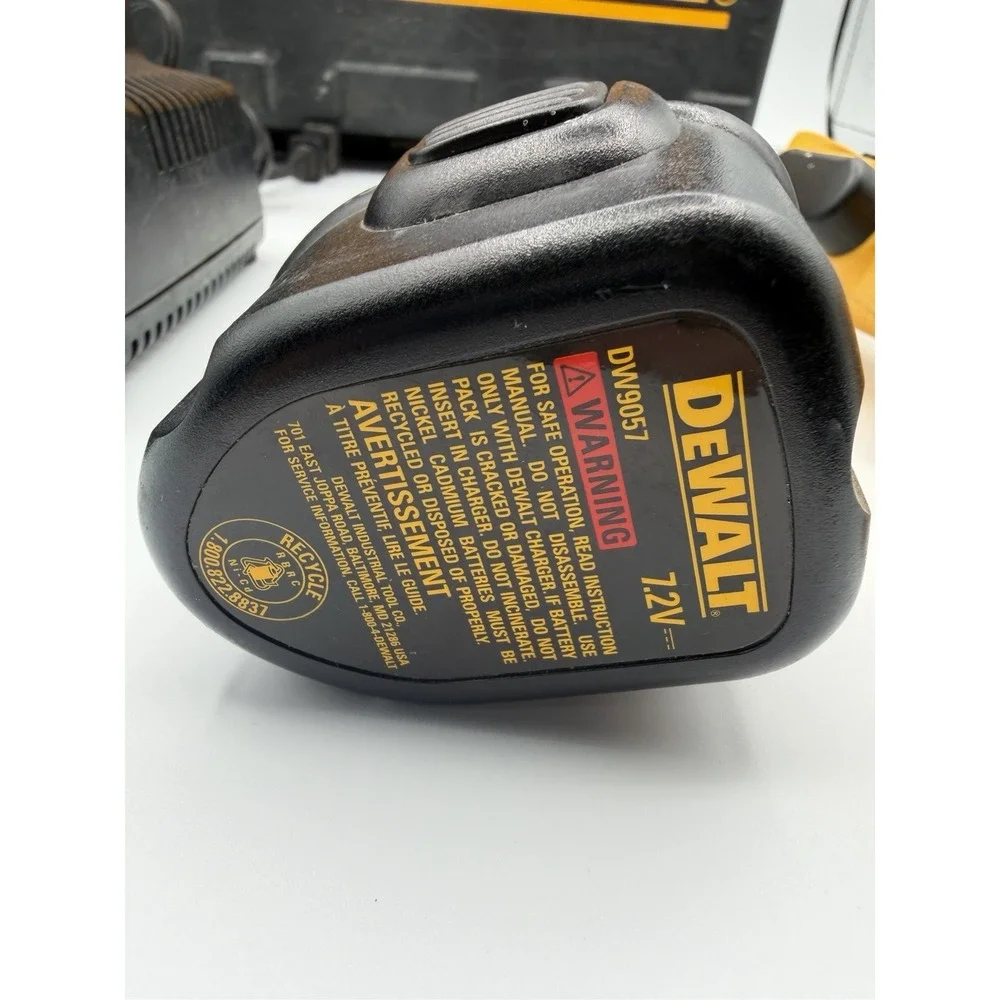 DeWalt 7.2V DW920 Cordless Adjust Angle Screwdriver W/ Battery Charger & Case